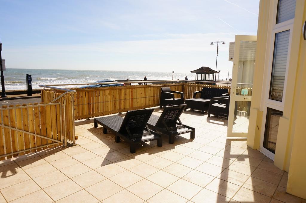 Shoreside Inn Shanklin Exterior photo