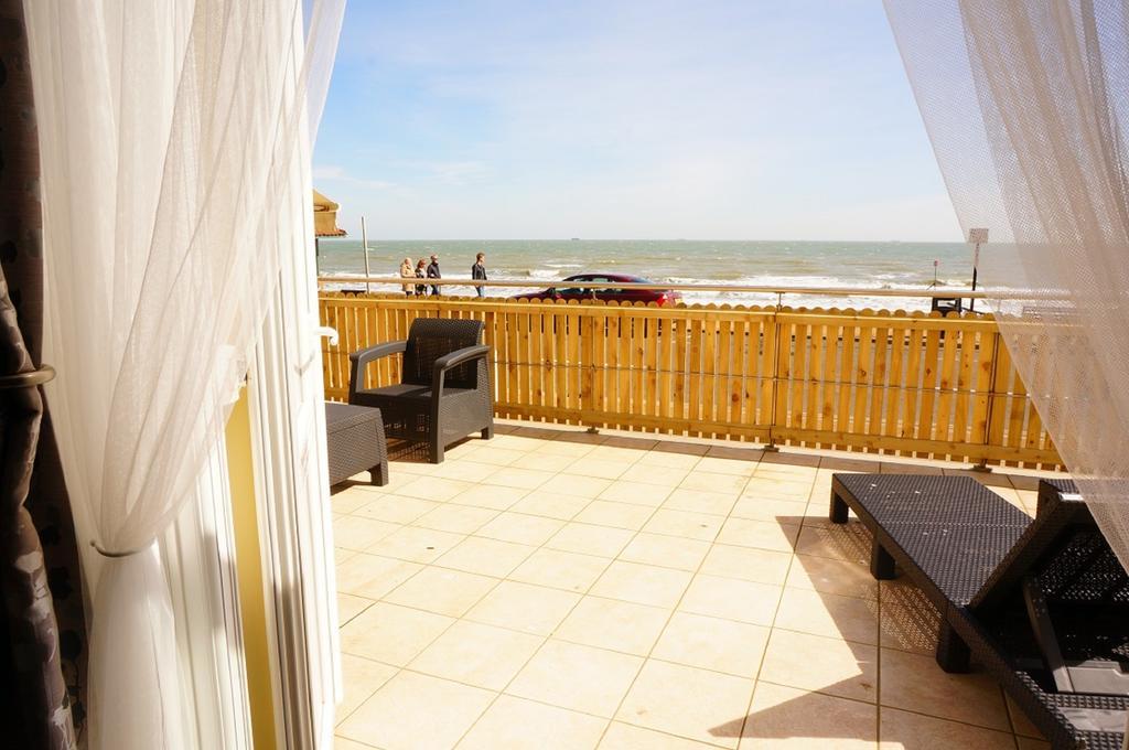 Shoreside Inn Shanklin Exterior photo